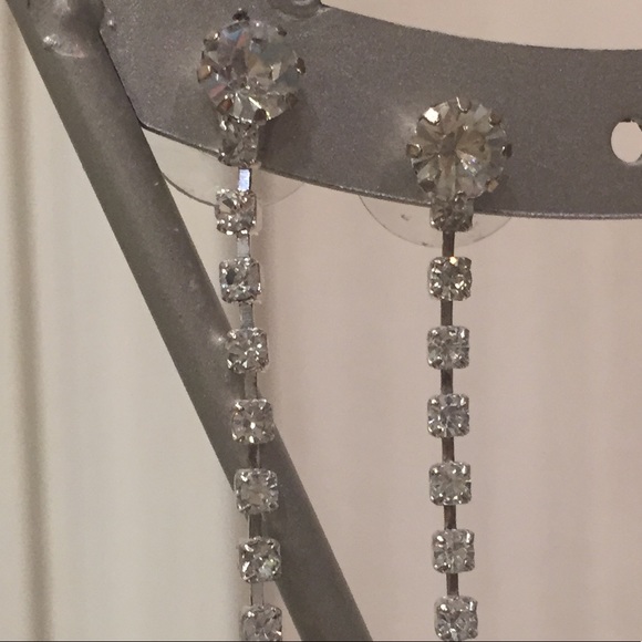 🛍3 for $30🛍NWT Rhinestone long strand earrings set in silvertone - Picture 3 of 5